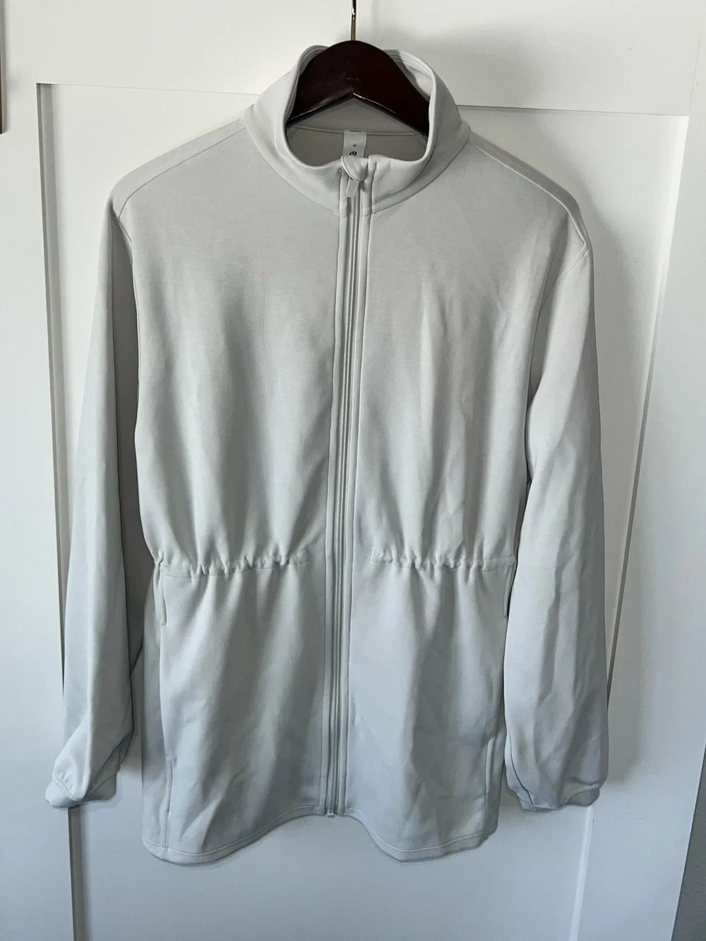 Lululemon Softstreme Cinch-Waist Full-Zip Jacket in Bone Size M New without tags